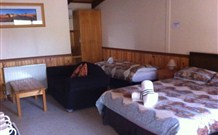 4 Bears Cafe - Tumbarumba