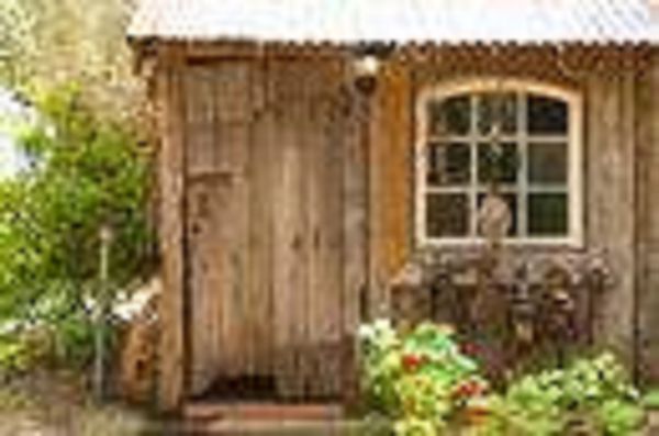 Red Tractor Retreat