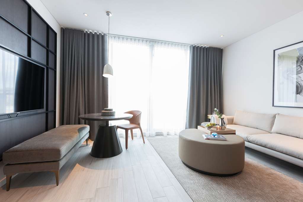 Skye Suites Green Square